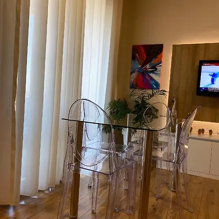 Nemis In The Centre Of Four Free Parking Lejlighed *