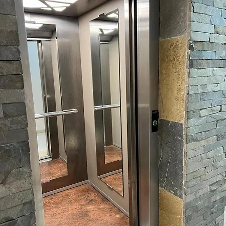 Nemis In The Centre Of Four Free Parking Lejlighed Tirana