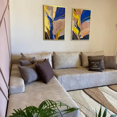 Nemis In The Centre Of Four Free Parking Apartman Tirana