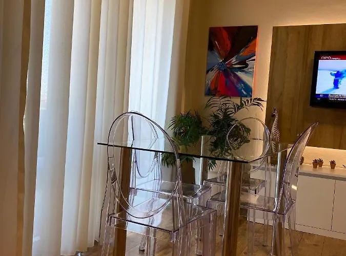 Nemis In The Centre Of Four Free Parking Apartment *