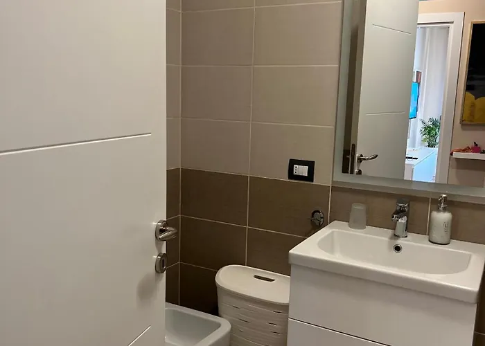 Apartment Nemis In The Centre Of Four Free Parking Tirana