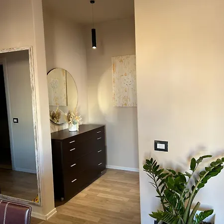 Nemis In The Centre Of Four Free Parking *