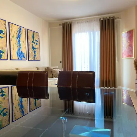 Nemis In The Centre Of Four Free Parking Apartamento Tirana
