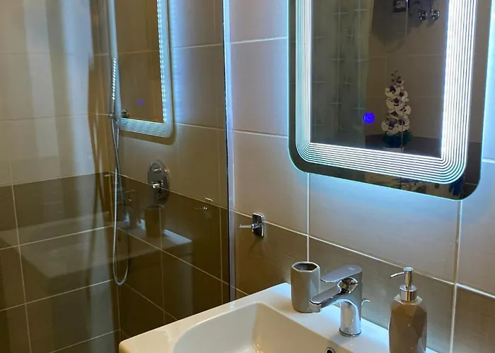 Nemis In The Centre Of Four Free Parking Lägenhet